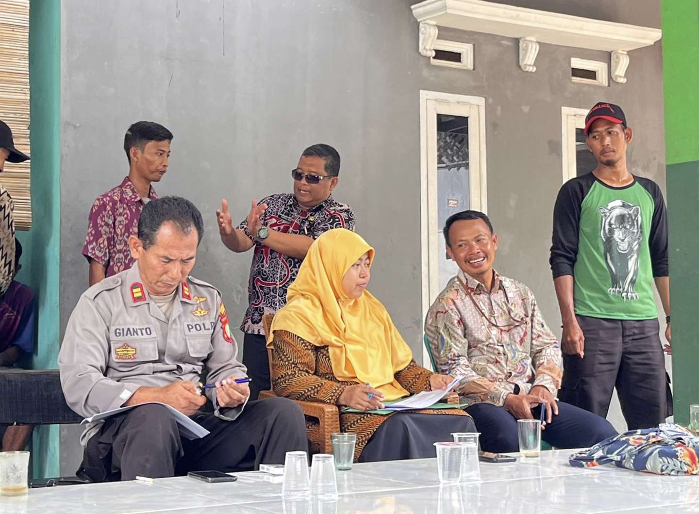 Edukasi Lingkungan untuk Mewujudkan Kampung Iklim di Desa Panimbang